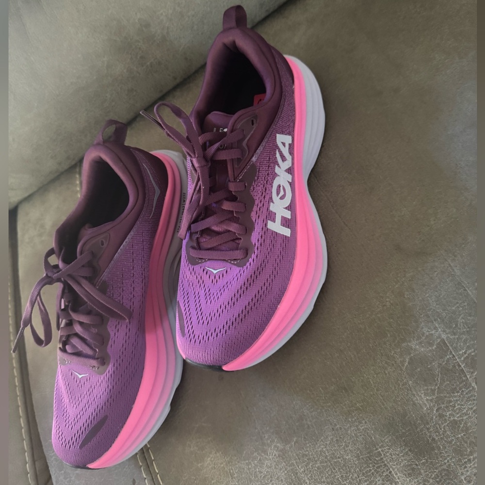 HOKA bondi 8 running shoe